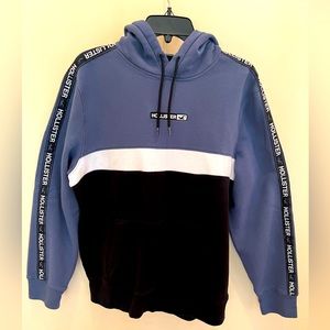 Hollister Logo Tape Hooie.